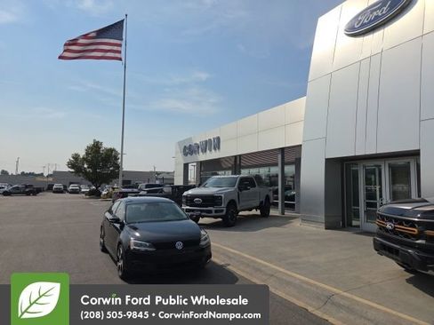 Used 2014 Volkswagen Jetta SE FWD image 1