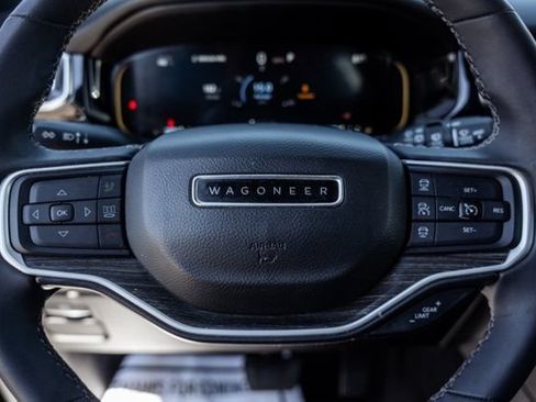 Used 2023 Jeep Wagoneer Series III w/ Premium Group I AWD/4WD image 16
