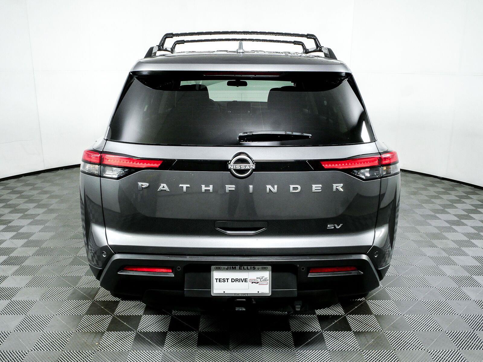 Used 2023 Nissan Pathfinder SV w/ SV Premium Package FWD image 27