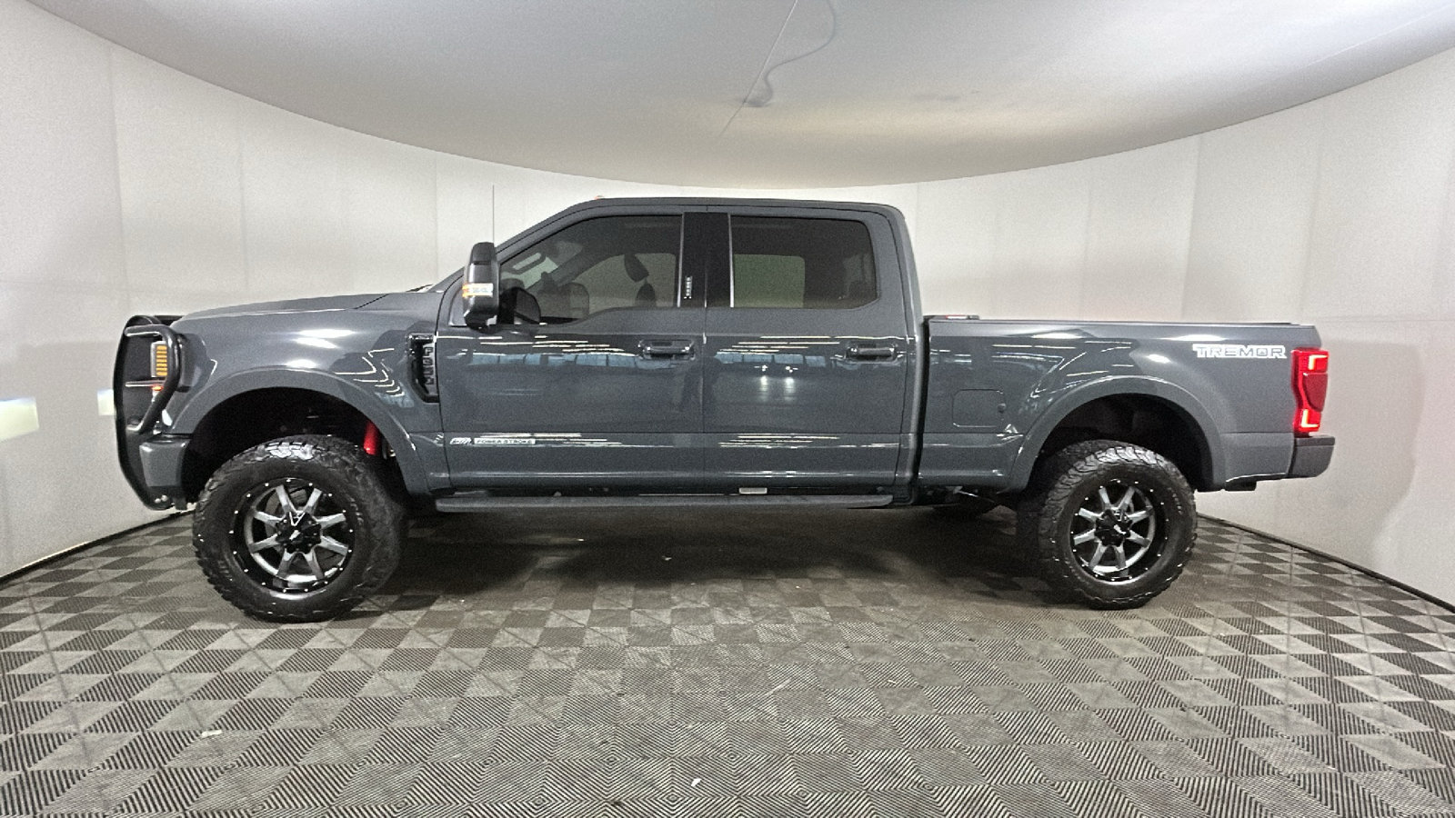 Used 2021 Ford F350 Lariat AWD/4WD image 7
