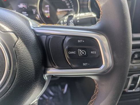 Used 2023 Jeep Wrangler Unlimited Sahara AWD/4WD image 21