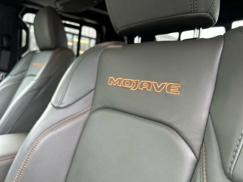 Used 2024 Jeep Gladiator Mojave image 21