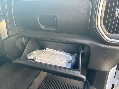 Used 2022 Chevrolet Silverado 1500 LT image 33