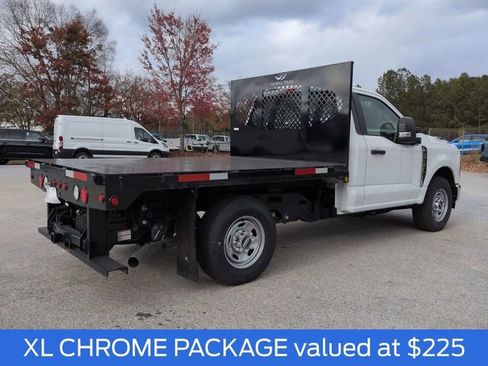 Used 2024 Ford F250 XL w/ XL Chrome Package image 5