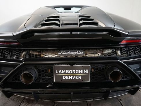 Used 2023 Lamborghini Huracan EVO image 26