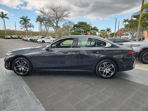 Used 2025 BMW i5 eDrive40i image 13