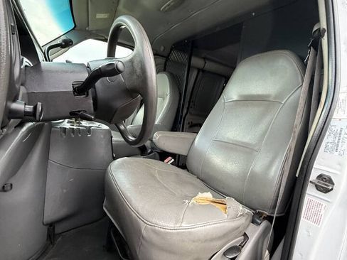 Used 2003 Ford E-350 and Econoline 350 Super Duty RWD image 14