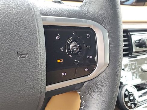 New 2025 Nissan Armada SL w/ Captain's Chari Seat Package image 11