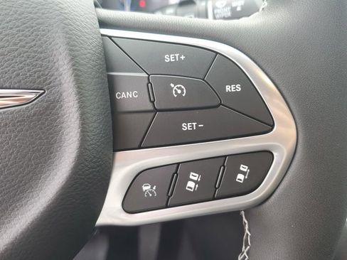 New 2026 Chrysler Pacifica Select image 29