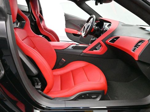 Used 2019 Chevrolet Corvette Z06 RWD image 25