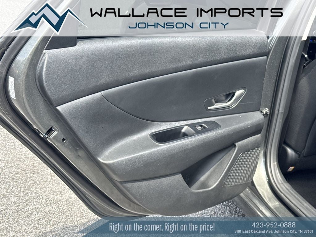 Used 2024 Hyundai Elantra SE FWD image 30