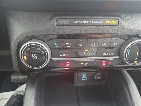 Certified 2022 Ford Escape SE w/ Cold Weather Package image 36