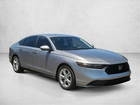 Used 2023 Honda Accord LX image 3