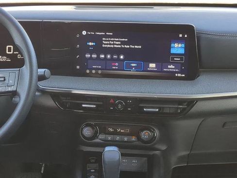 Certified 2026 Nissan Kicks SV FWD image 18