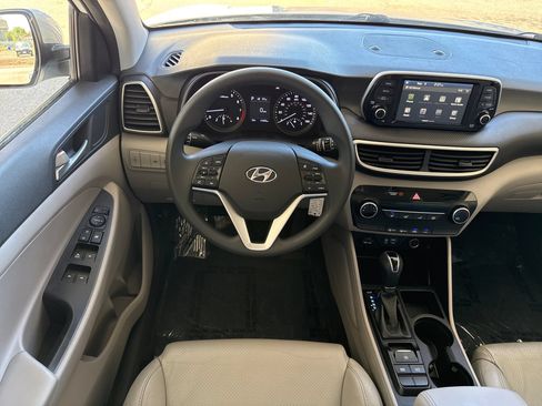Used 2020 Hyundai Tucson SE w/ Cargo Package FWD image 15