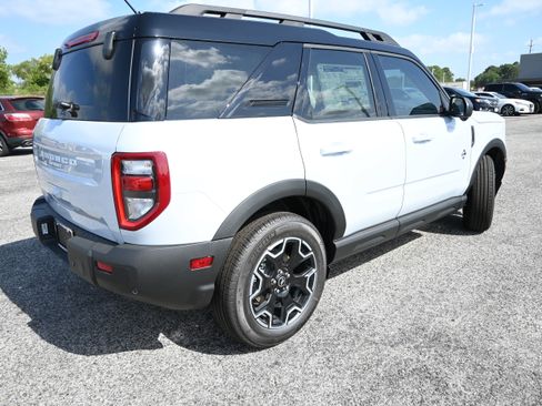 New 2026 Ford Bronco Sport Outer Banks w/ Outer Banks Tech Package+ AWD/4WD image 3