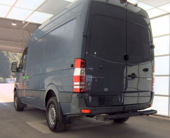 Used 2018 Mercedes-Benz Sprinter 2500 image 13