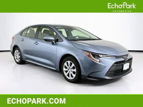 Used 2024 Toyota Corolla LE FWD image 1