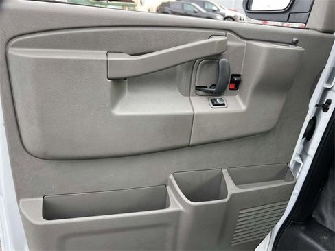 Certified 2024 GMC Savana 2500 Work Van w/ Driver Convenience Package image 18
