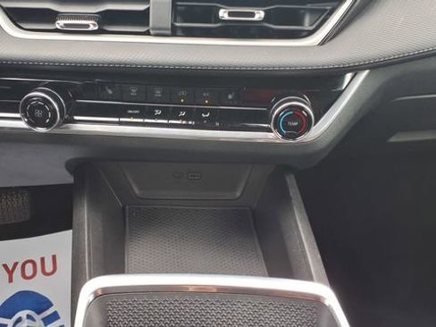 Used 2025 Chevrolet Equinox LT image 22