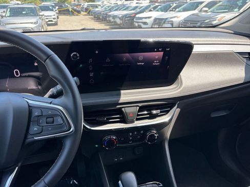 Used 2025 Buick Encore GX Preferred FWD image 17