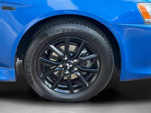 Used 2017 Mitsubishi Lancer ES FWD image 32