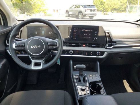 Used 2023 Kia Sportage LX AWD/4WD image 23