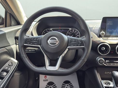 Used 2023 Nissan Sentra SR FWD image 9