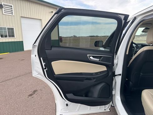 Used 2024 Ford Edge SEL w/ Convenience Package image 21