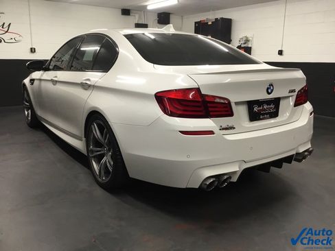 Used 2013 BMW M5 image 8