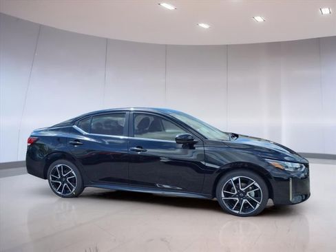 New 2025 Nissan Sentra SR image 8