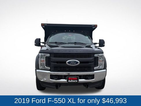 Used 2019 Ford F550 4x4 Regular Cab Super Duty w/ XL Value Package image 2