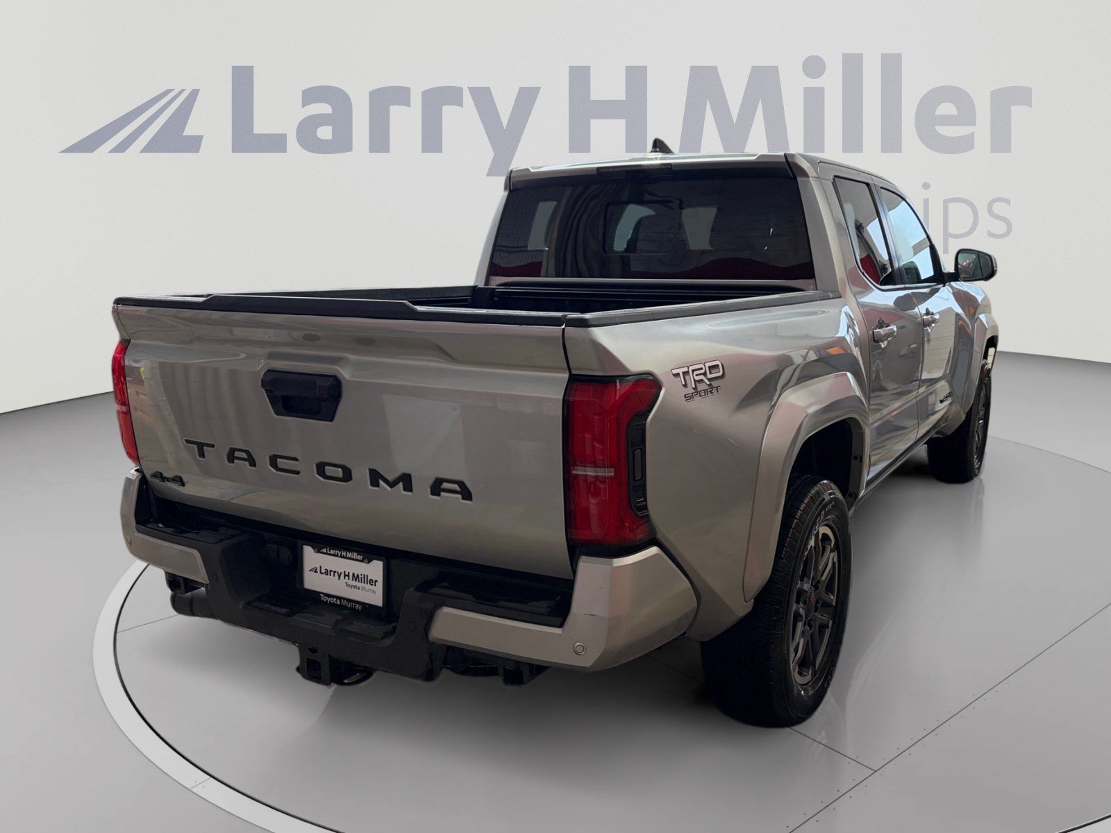 Certified 2025 Toyota Tacoma TRD Sport w/ TRD Sport Premium Package AWD/4WD image 5