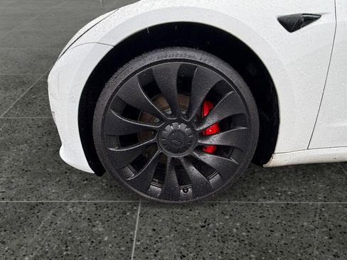 Used 2021 Tesla Model 3 Performance image 15