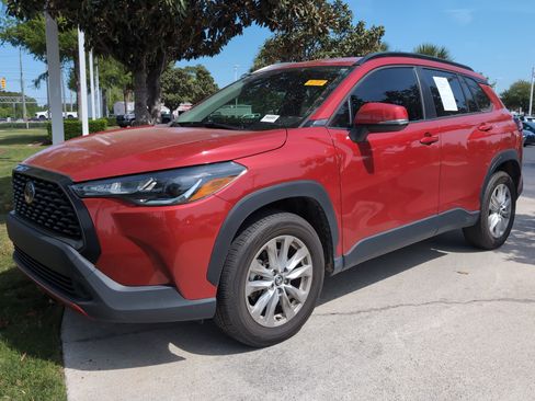 Certified 2022 Toyota Corolla Cross LE FWD image 5