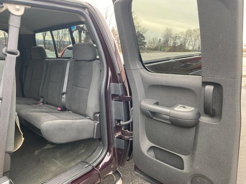 Used 2008 Chevrolet Silverado 1500 LT w/ Suspension Package, Off-Road image 19