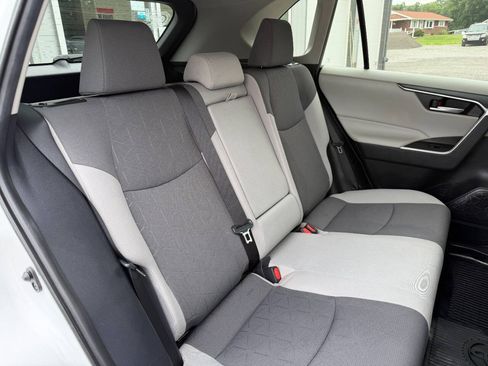 Used 2019 Toyota RAV4 XLE w/ All Weather Liner Package AWD/4WD image 18