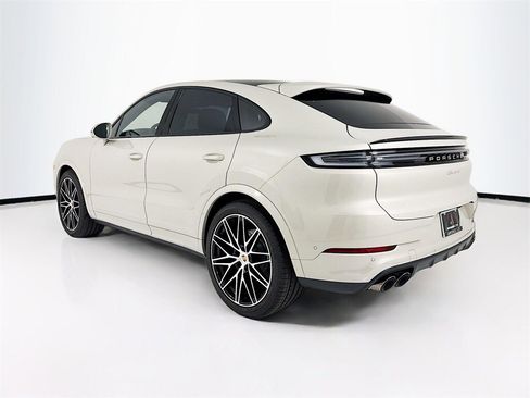 New 2026 Porsche Cayenne Coupe image 3