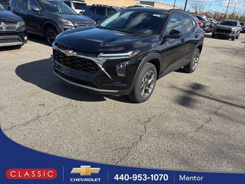 New 2026 Chevrolet Trax LT image 1