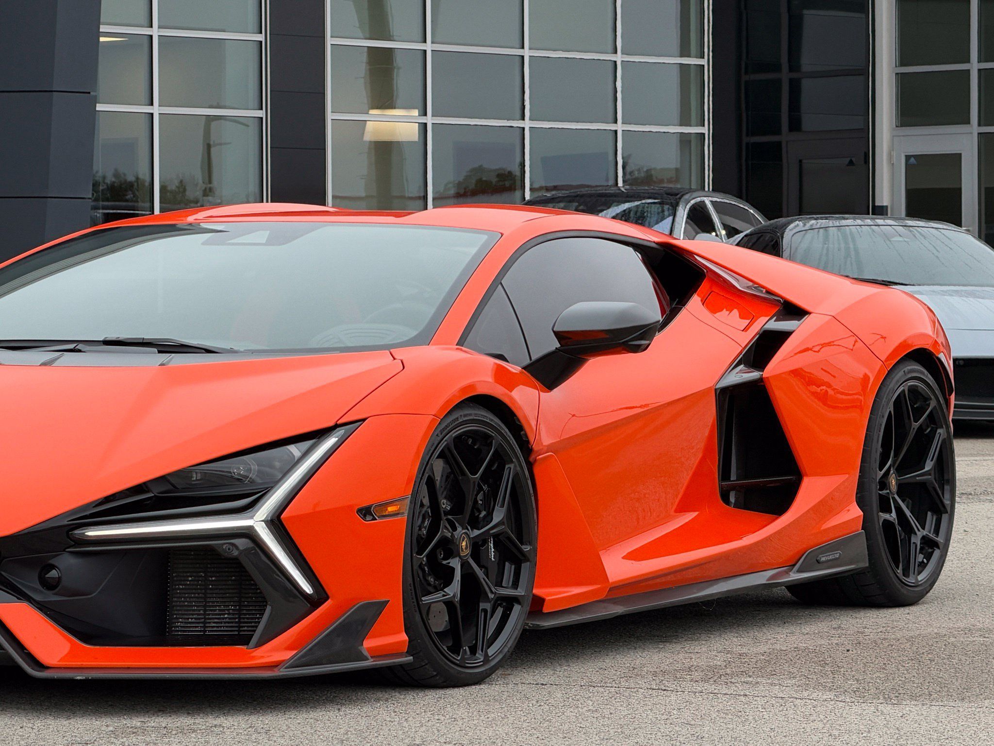 Used 2024 Lamborghini Revuelto AWD/4WD image 15