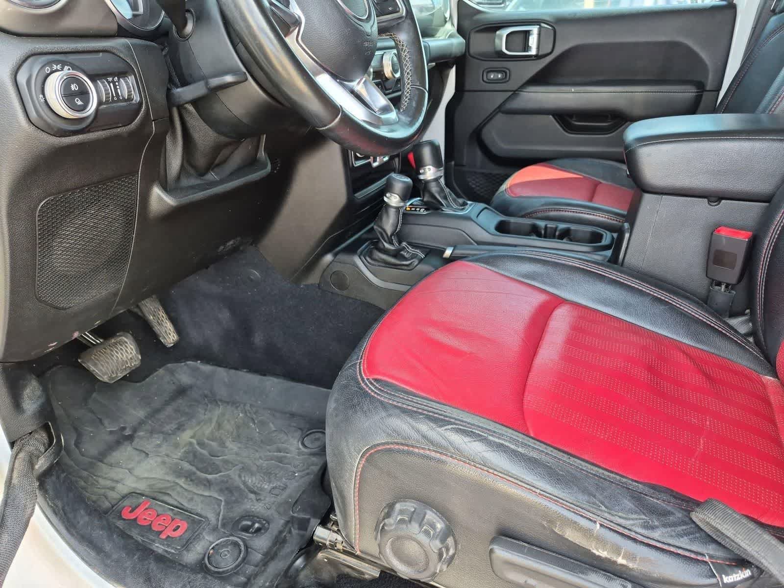 Used 2020 Jeep Gladiator Overland AWD/4WD image 2