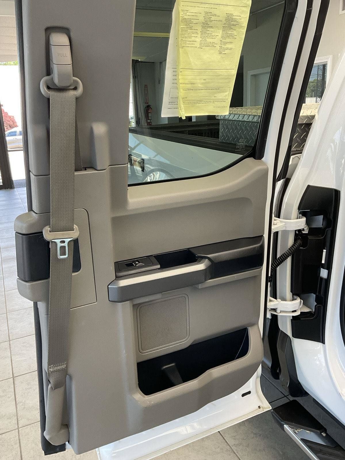 Used 2017 Ford F150 XLT w/ Equipment Group 302A Luxury AWD/4WD image 15