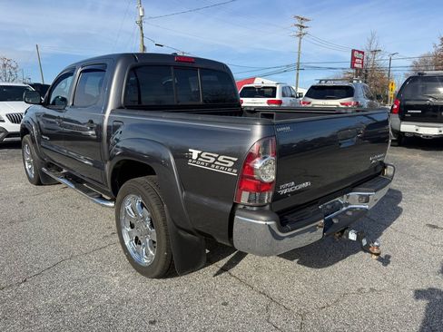 Used 2011 Toyota Tacoma PreRunner image 5