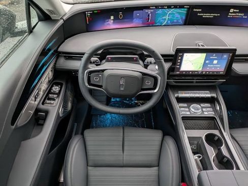 New 2026 Lincoln Nautilus Reserve image 14