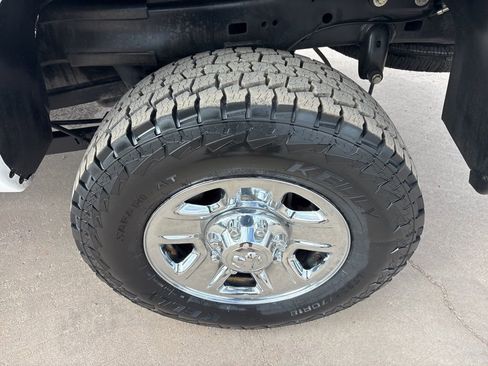 Used 2018 RAM 2500 Tradesman w/ Chrome Appearance Group AWD/4WD image 10