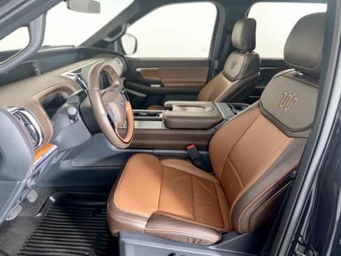 Used 2025 Ford Expedition King Ranch AWD/4WD image 5