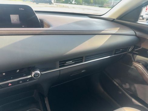 Used 2021 MAZDA CX-30 AWD 2.5 S w/ Premium Package image 22