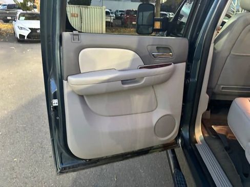 Used 2013 GMC Sierra 2500 SLT w/ SLT Convenience Package image 24