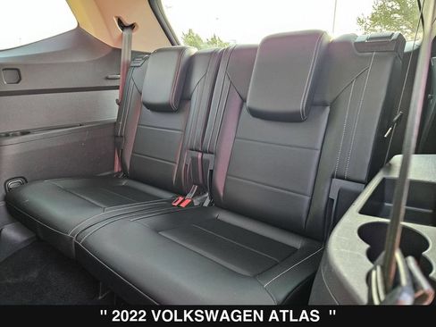 Used 2022 Volkswagen Atlas SE FWD image 17