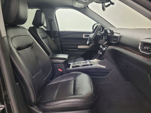 Used 2021 Ford Explorer Limited w/ Equipment Group 301A AWD/4WD image 21